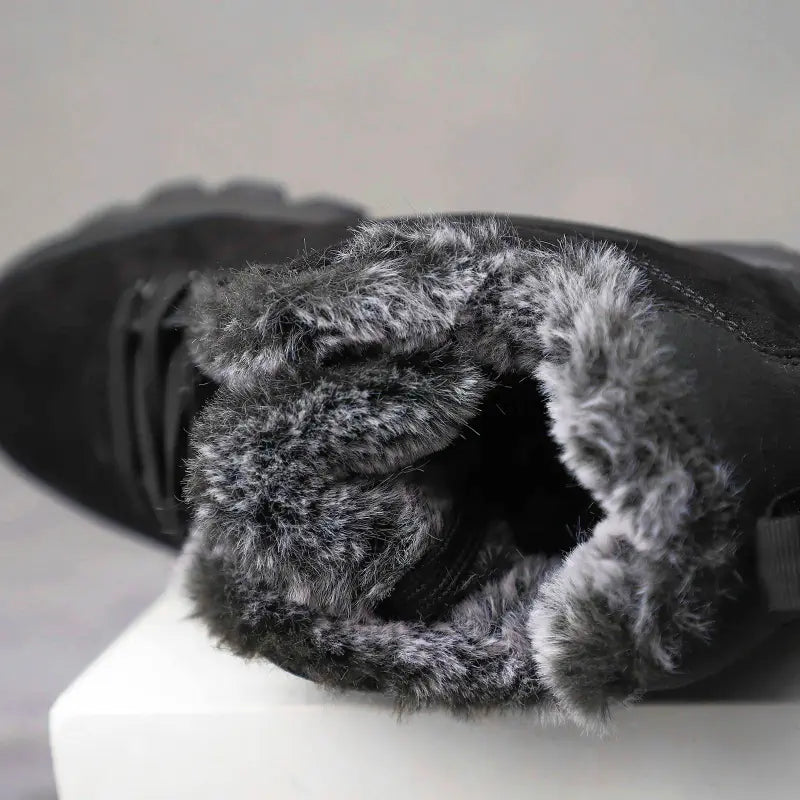 Sneakers uomo per neve, stivali con suola spessa, ideali per l'inverno all'aperto.