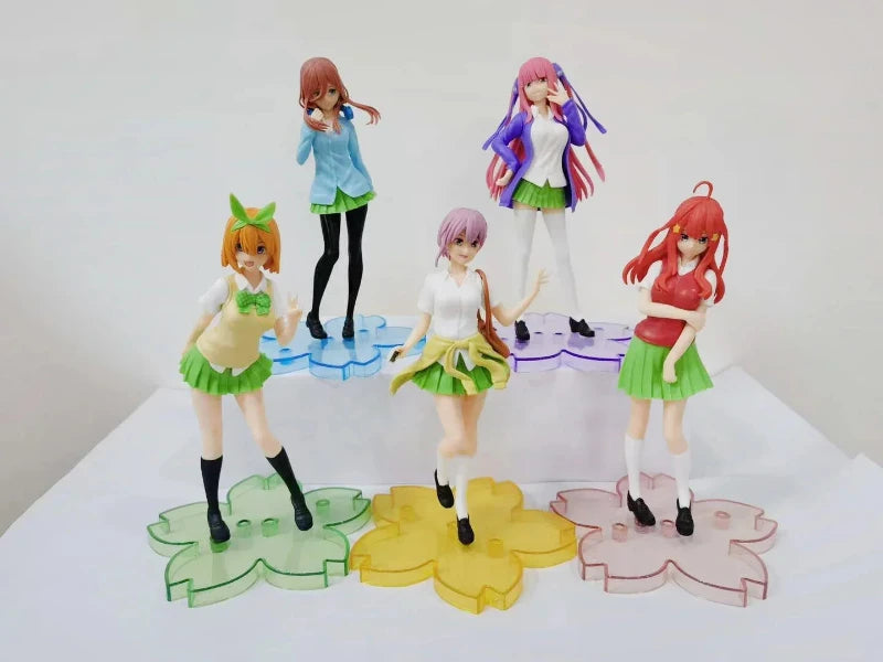 The Quintessential Quintuplets 18cm anime figures, Nakano Ichika, Nino, Itsuki in school outfits | Vilemo