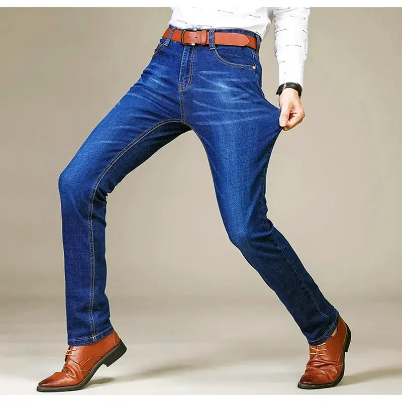 Jeans elasticizzati aderenti da uomo, autunnali, pantaloni casual in denim cotone, perfetti per il lavoro.