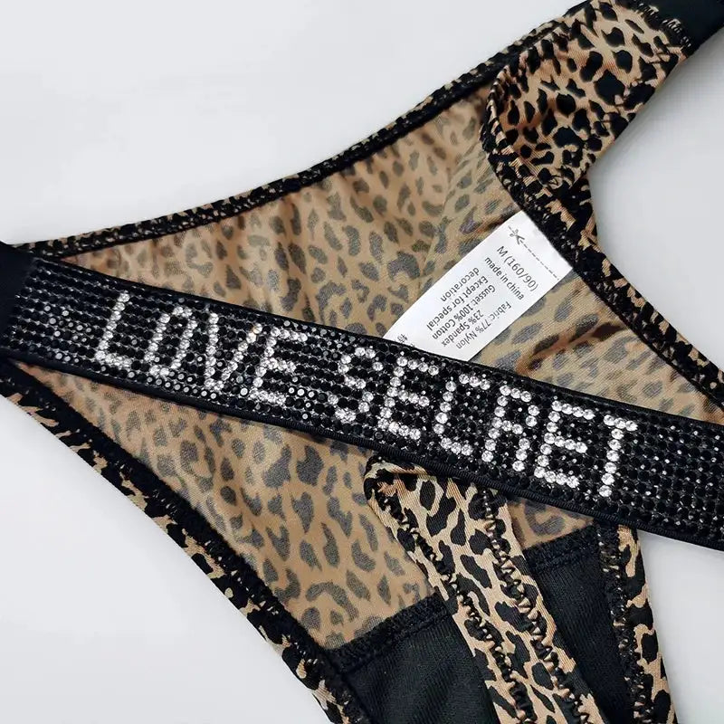 Perizoma sexy donna, vita bassa con strass, intimo sportivo e alla moda | Vilemo